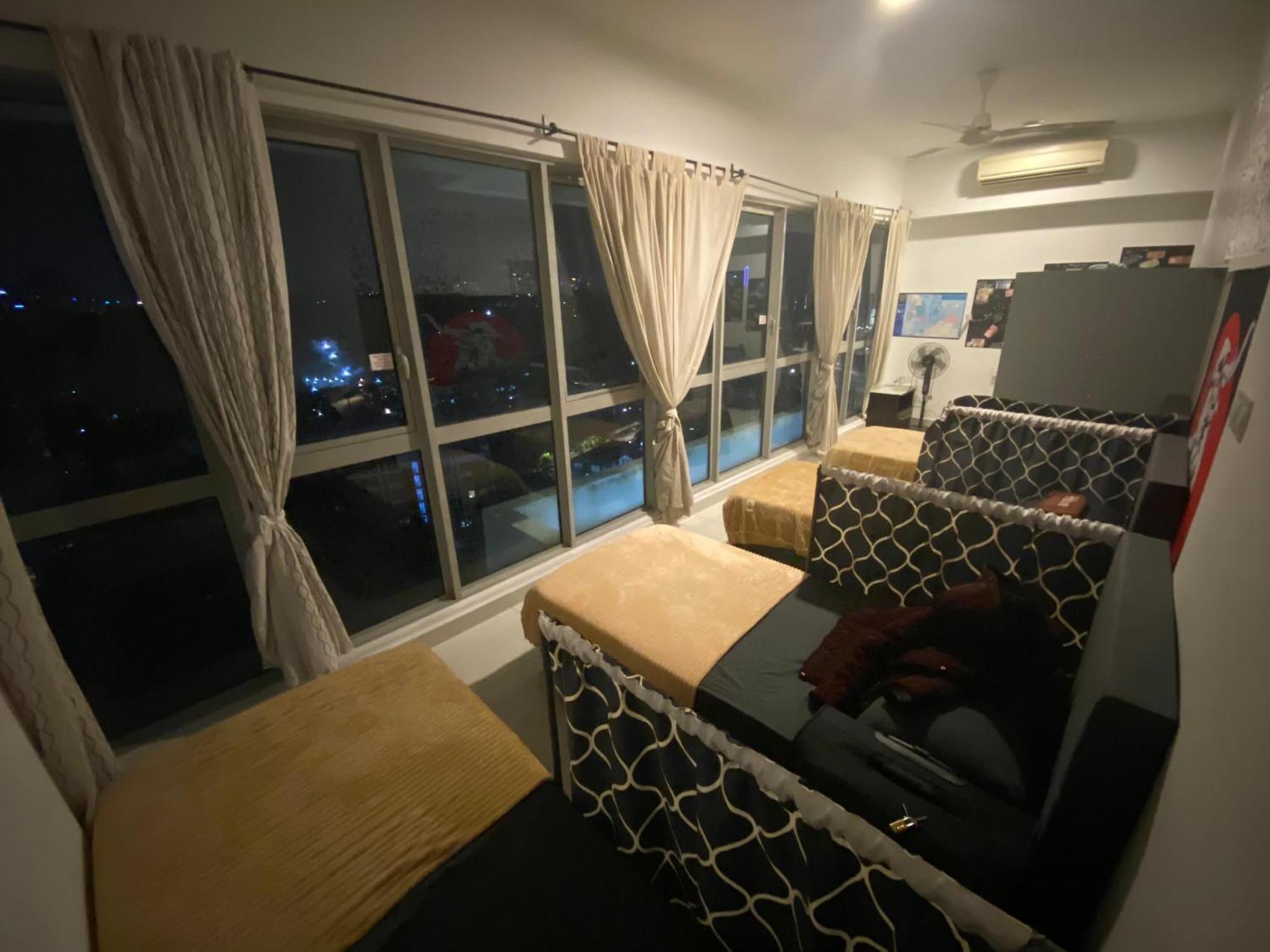 Regalia Bestfriend Hostel Kuala Lumpur Exterior foto