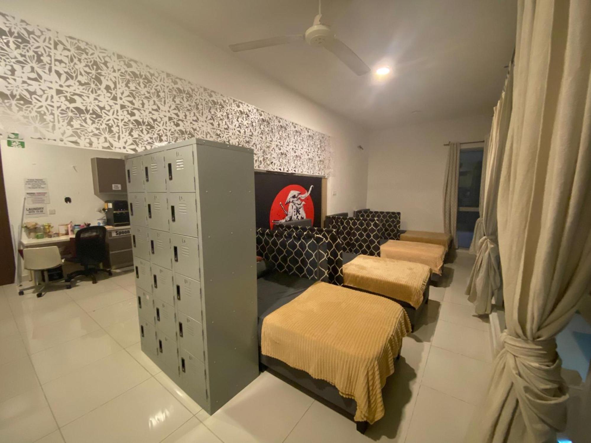 Regalia Bestfriend Hostel Kuala Lumpur Exterior foto